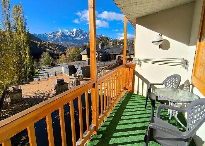 Apartamento con maravillosas vistas al lado de la estación